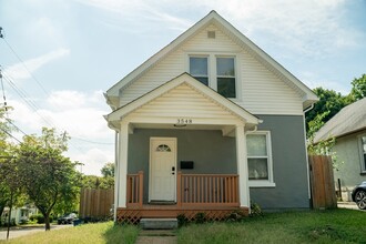 3548 Manhattan Ave in Maplewood, MO - Building Photo - Building Photo