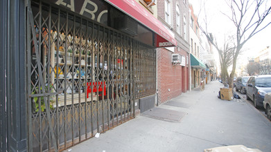 179 Grand St in Brooklyn, NY - Foto de edificio - Building Photo