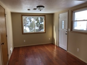 533 15th Ave in Silvis, IL - Foto de edificio - Building Photo