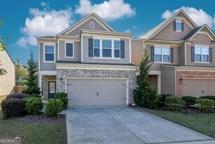 4665 Woodbine Way in Alpharetta, GA - Building Photo
