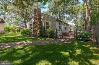 242 Beachwood Rd in Pasadena, MD - Building Photo - Building Photo