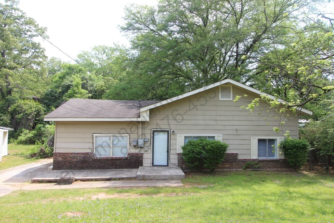 237 Mccormick Ave in Birmingham, AL - Building Photo