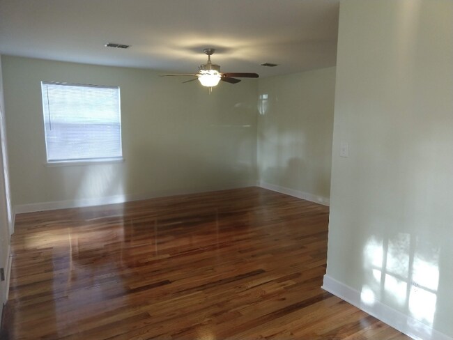 1224 Stearns St in Tallahassee, FL - Foto de edificio - Building Photo