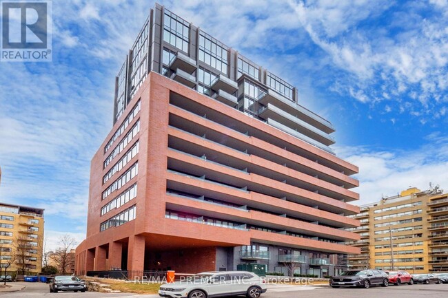 2525-2525 Bathurst St
