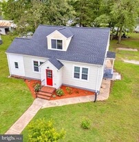202 Oak St in Hurlock, MD - Building Photo