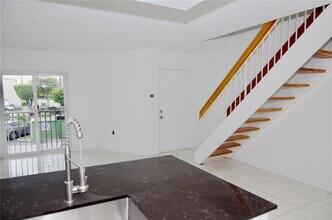 8660 NW 6th Ln in Miami, FL - Building Photo - Building Photo