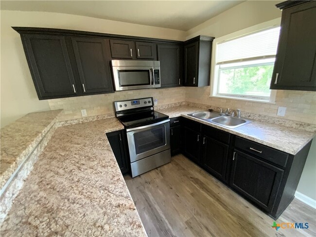 1322 S 15th St in Temple, TX - Foto de edificio - Building Photo