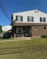 637 Spruce St, Unit B in Collingdale, PA - Building Photo