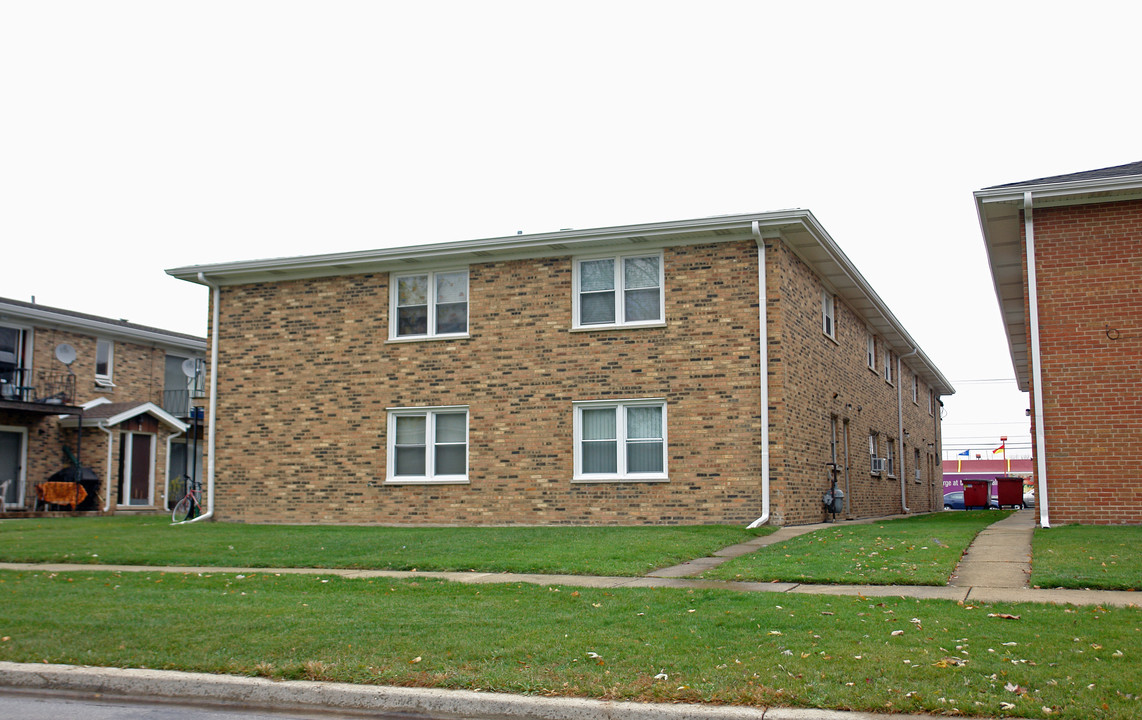 7724 S Harlem Ave in Bridgeview, IL - Foto de edificio