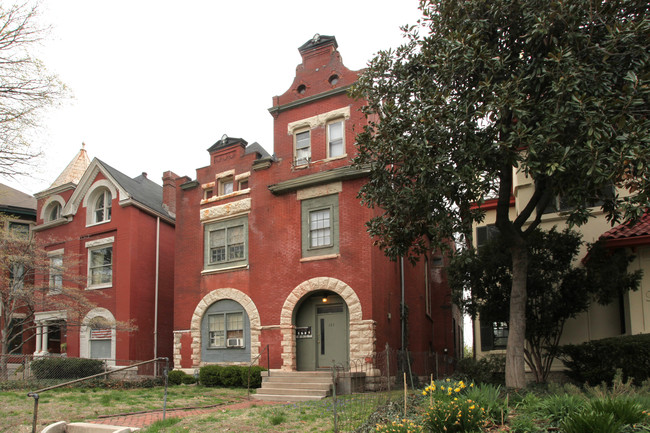 121 W Ormsby Ave in Louisville, KY - Foto de edificio - Building Photo