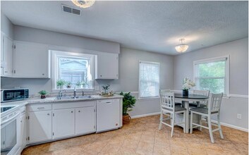 318 Apollo Dr in Wilmington, NC - Building Photo - Building Photo