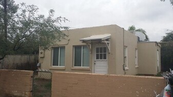 1736 E Allen Rd in Tucson, AZ - Building Photo