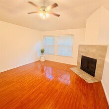 1109 Briargate Dr in Austin, TX - Building Photo - Building Photo
