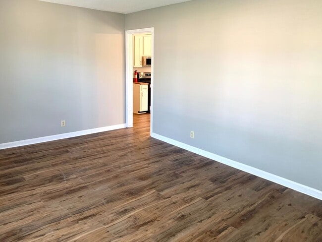 2425 Pendleton Dr in Clarksville, TN - Building Photo - Building Photo