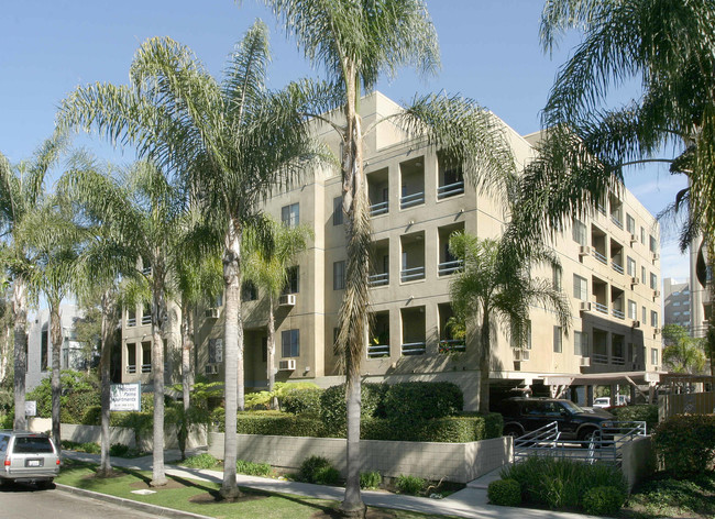 Hillcrest Palms in San Diego, CA - Building Photo - Building Photo