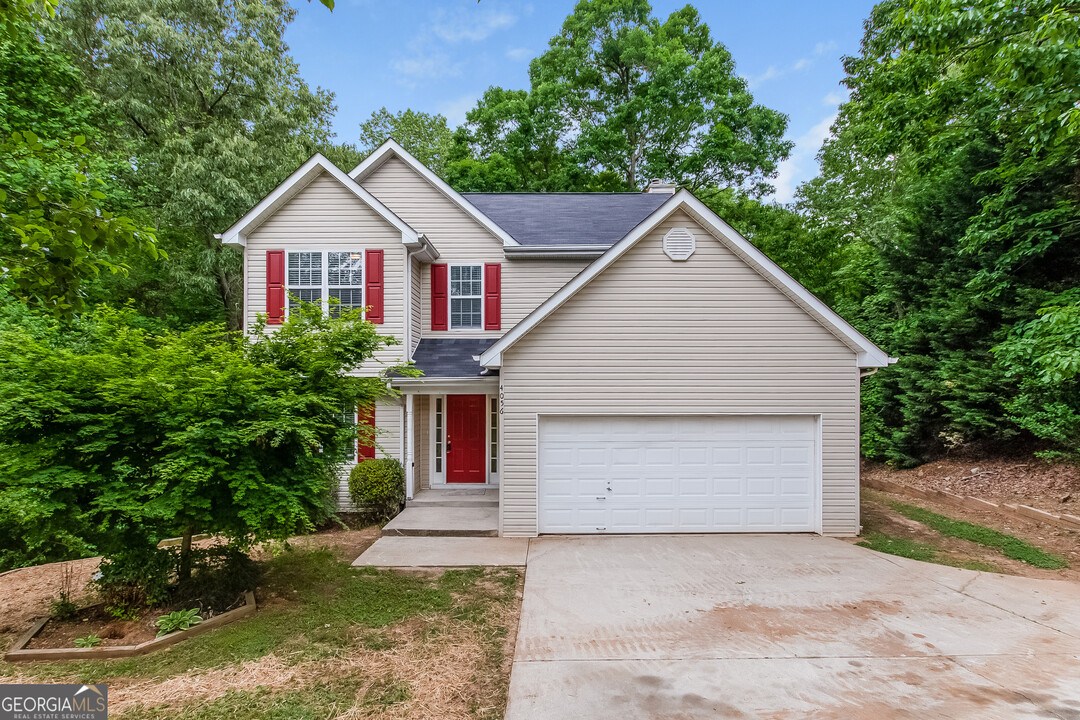 4056 Boulder Pl in Flowery Branch, GA - Building Photo