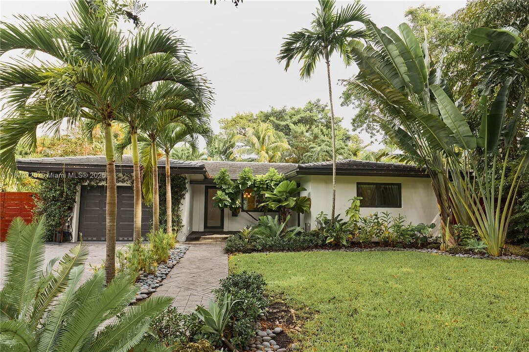 455 NE 55th St in Miami, FL - Building Photo