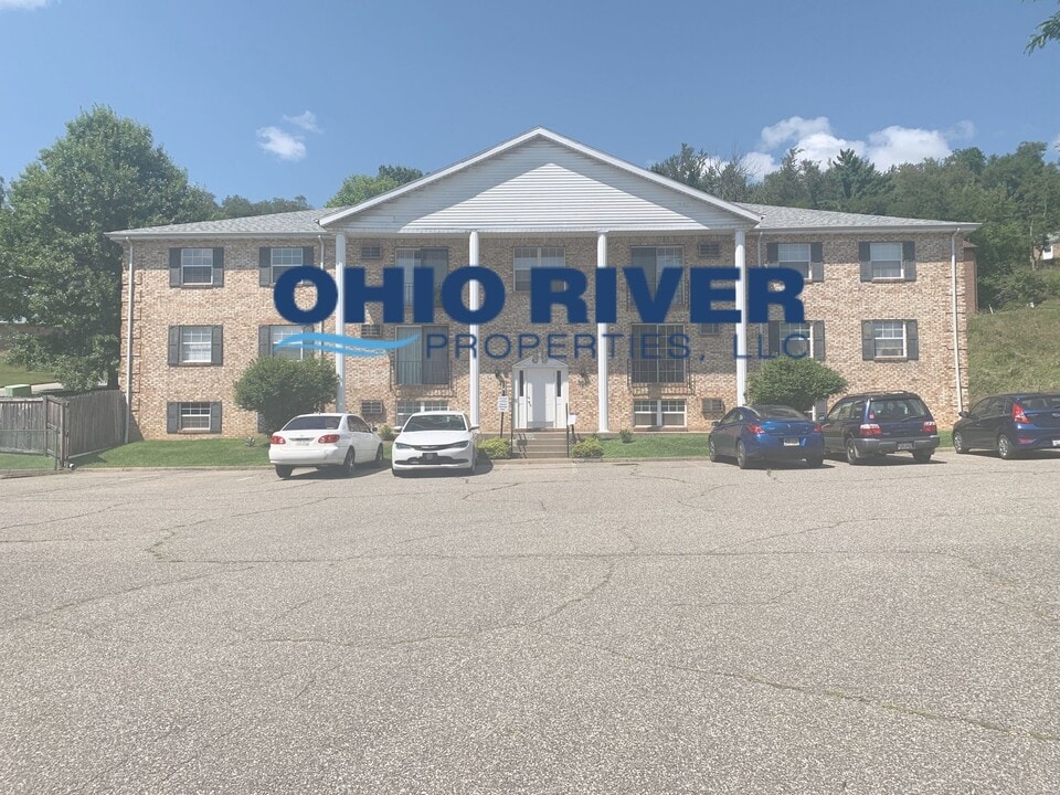 700 Northwood Ct, Unit 102 in Wheeling, WV - Foto de edificio