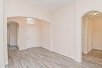 10222 Mills Pass Dr in Houston, TX - Building Photo - Building Photo