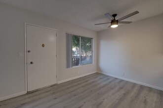 1301 Michigan Ave in Santa Monica, CA - Building Photo - Interior Photo