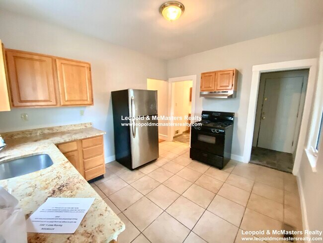 19 Roseclair St, Unit 3