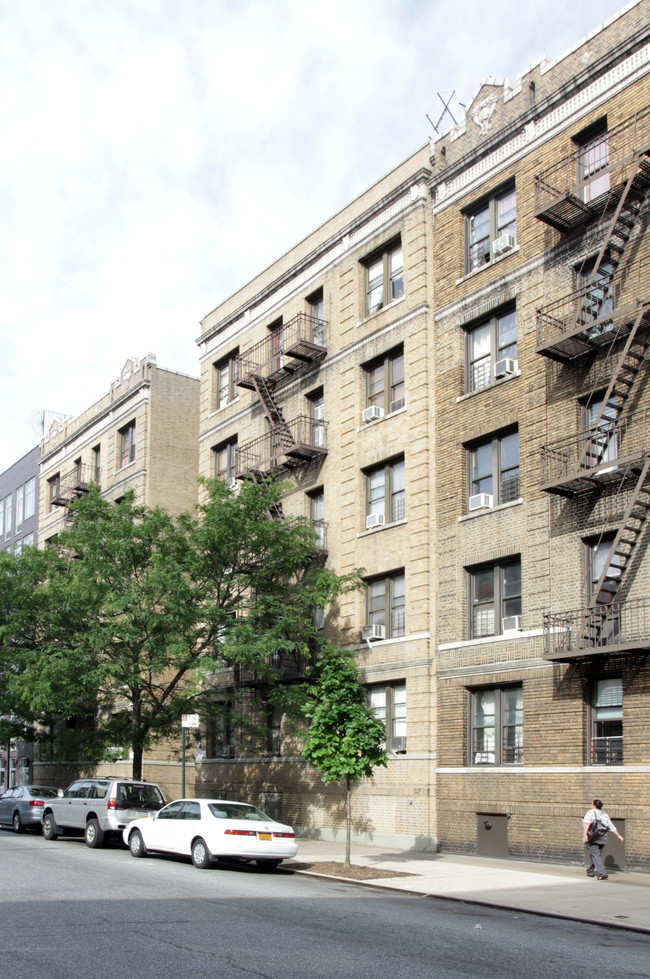 356 Wadsworth Ave in New York, NY - Building Photo - Building Photo