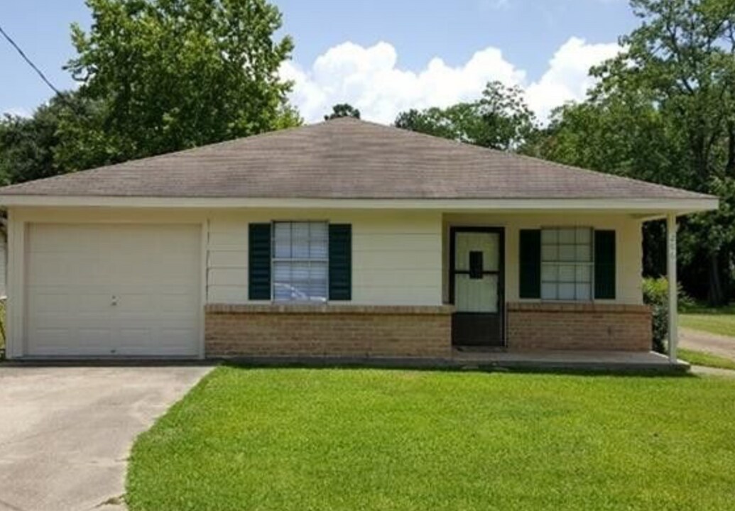 286 Eastwood Dr, Unit A in Conroe, TX - Building Photo