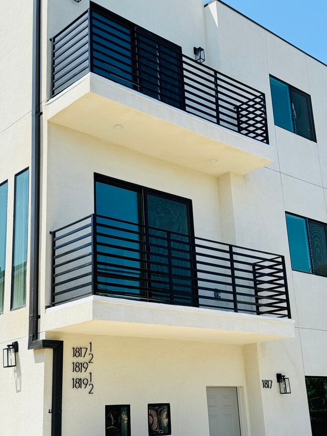 1817 Arapahoe St in Los Angeles, CA - Foto de edificio - Building Photo