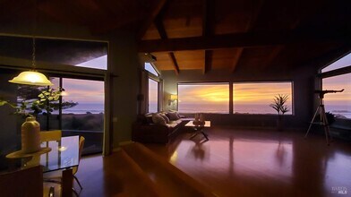 470 Grey Whale in The Sea Ranch, CA - Building Photo - Building Photo