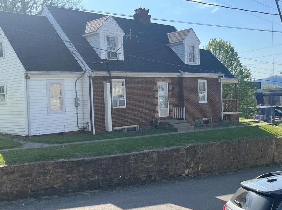 1101 20th St in Portsmouth, OH - Building Photo