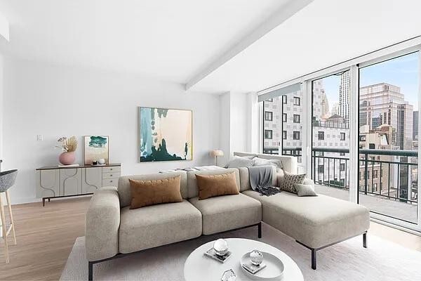 70 W 37th St in New York, NY - Building Photo