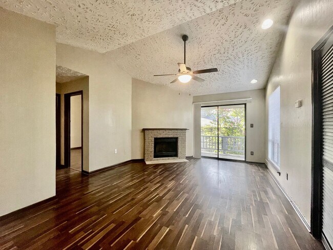 430 Lindsey St in San Marcos, TX - Building Photo - Building Photo