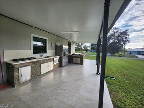 5028 S Obispo Cir in La Belle, FL - Building Photo - Building Photo