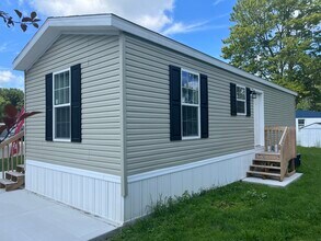 6610 Lear Nagle Rd in North Ridgeville, OH - Building Photo - Building Photo