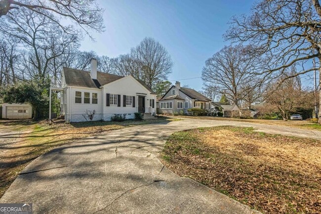 1977 N Decatur Rd in Atlanta, GA - Building Photo - Building Photo