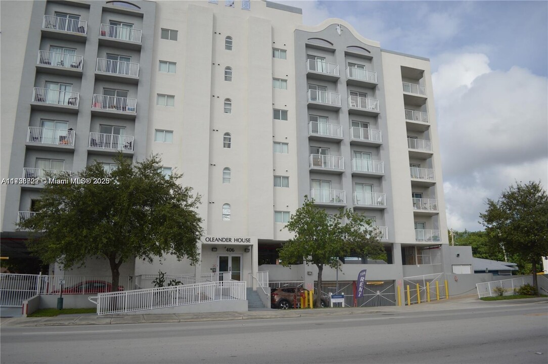 406 NW 22nd Ave in Miami, FL - Building Photo