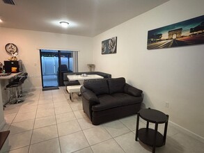 10963 W 32nd Ln in Hialeah, FL - Building Photo - Building Photo
