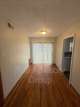 2009 SW McAlister Ave in Topeka, KS - Building Photo - Building Photo