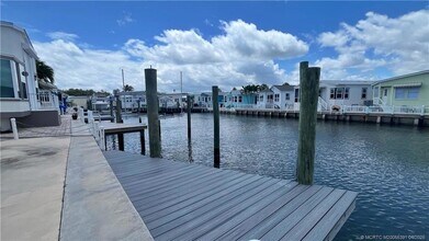 10701 S Ocean Dr in Jensen Beach, FL - Building Photo - Building Photo