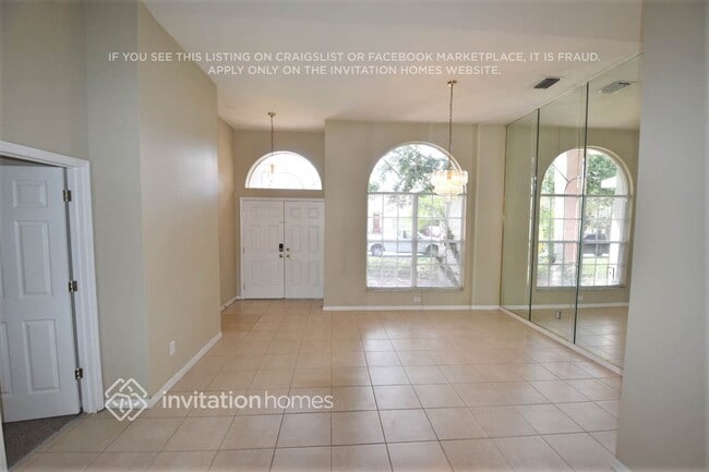 12908 Lake Ventana Dr in Tampa, FL - Building Photo - Building Photo