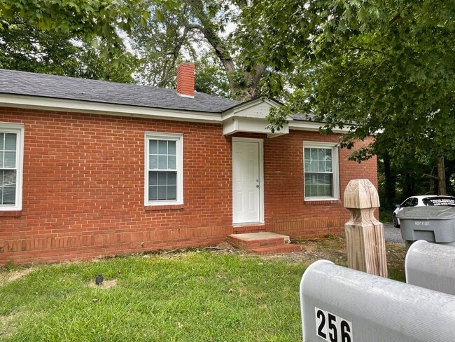property at 254-256 N Elm St