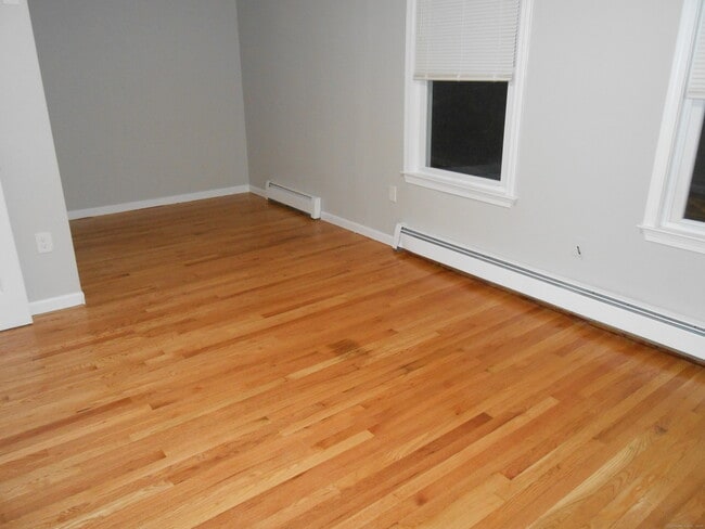 631 Whalley Ave in New Haven, CT - Building Photo - Building Photo