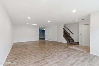 280 Fairfield Pl in Morganville, NJ - Building Photo - Building Photo