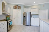 4821 Europa Dr in Naples, FL - Building Photo - Building Photo