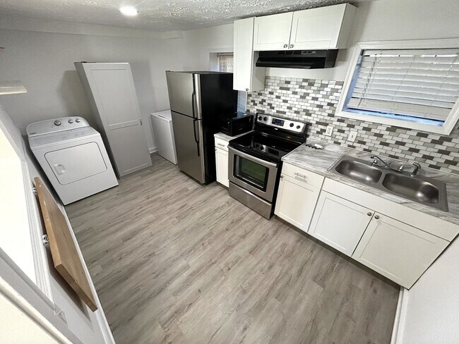 property at 18629 Amidon Ave