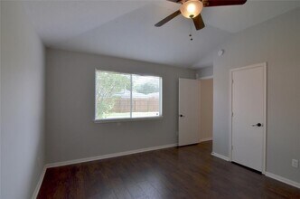 28926 Sedgefield St in Spring, TX - Building Photo - Building Photo