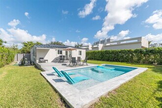 260 NE 46th St in Miami, FL - Building Photo - Building Photo