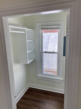 212 N George St, Unit 201 in Charles Town, WV - Building Photo - Building Photo