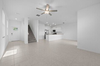 10376 Lavender Aster Trl in San Antonio, FL - Building Photo - Building Photo