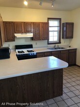 2067 Oak St in Quincy, IL - Building Photo - Building Photo